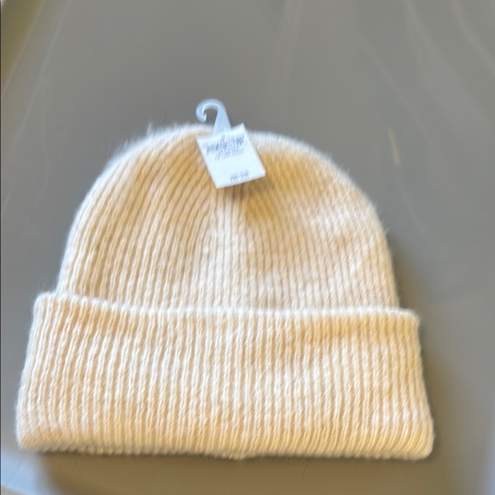 Cozy Cream Knit Beanie American Eagle